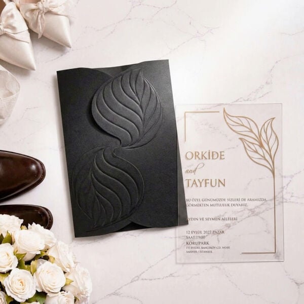 Düğün Davetiyesi Ar-602604 Yaprak Motifi Kabartmalı Siyah Zarflı Şeffaf Davetiye