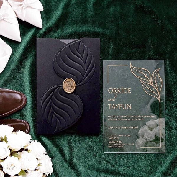 Düğün Davetiyesi Ar-602604M Yaprak Motifi Kabartmalı Siyah Zarflı Mühürlü Şeffaf Davetiye