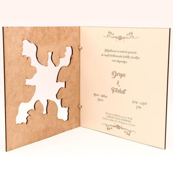 Ahşap Düğün Davetiyesi Modelleri 4 Gül Motifli Ahşap Davetiye AHD-3068c